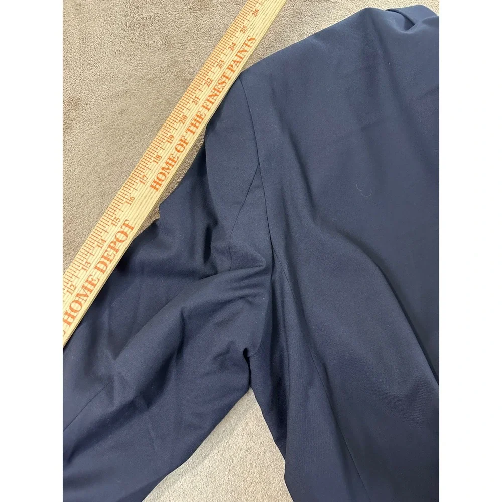 Oak Hill Perfect Fit Blazer Men Size 50R Navy Blue Comfortable Silver Button EUC